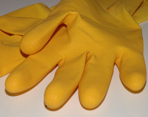 Перчатки резиновые с украшением